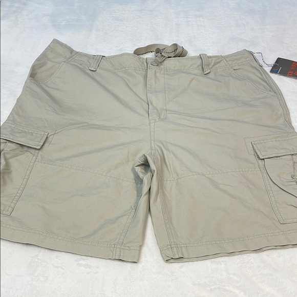 wonderwall Other - WONDER WALL BROKEN IN CARGO SIZE 42 Men's Tan Cargo Shorts NWT